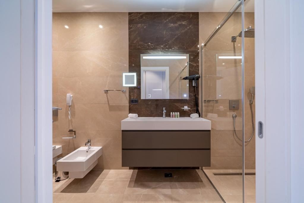 rooms-covet-room-sea-view