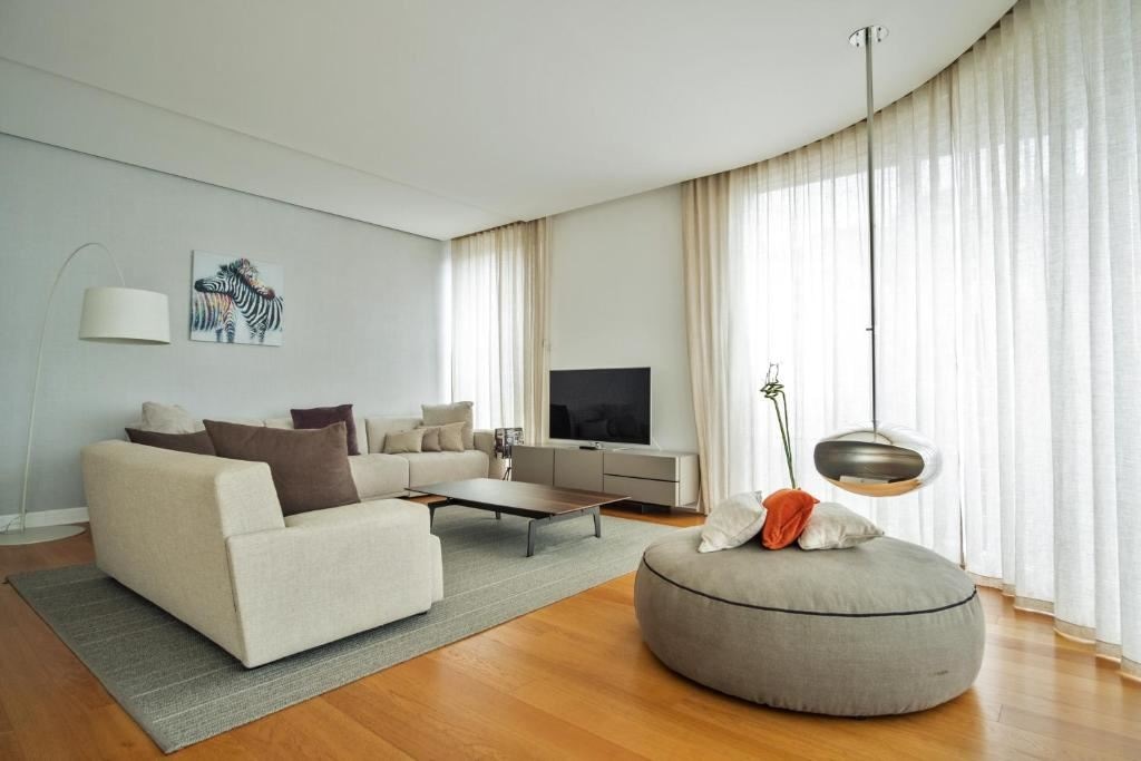 rooms-two-bedrooms-penthouse-sea-side-line