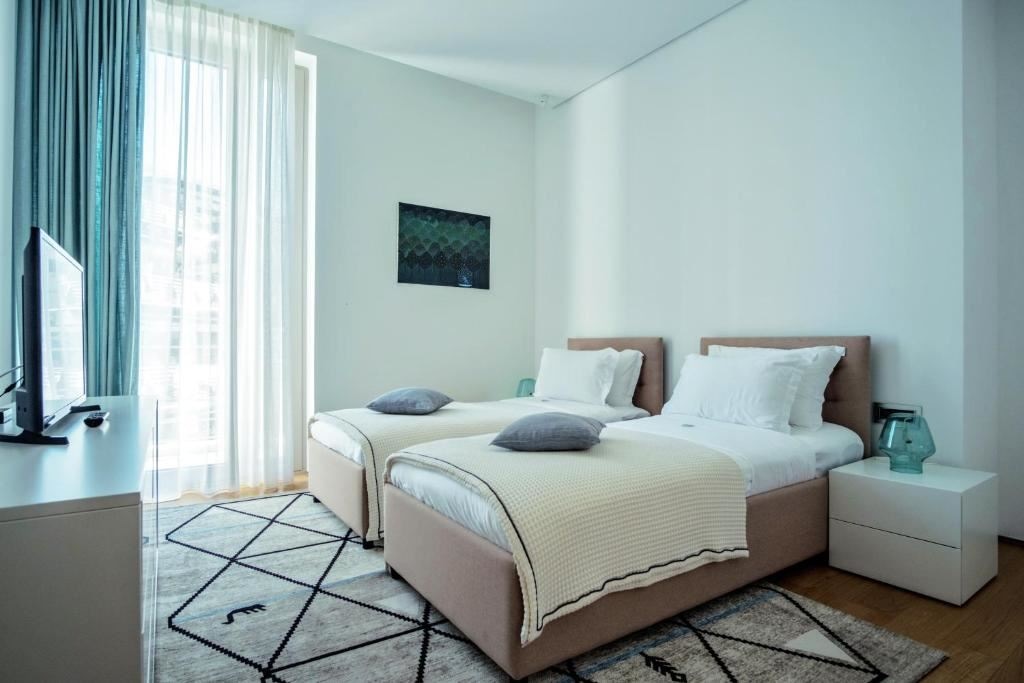 rooms-three-bedrooms-penthouse-sea-side-line