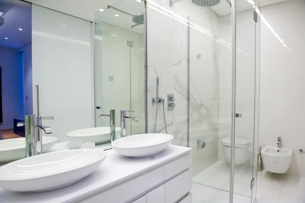 rooms-three-bedrooms-penthouse-sea-side-line