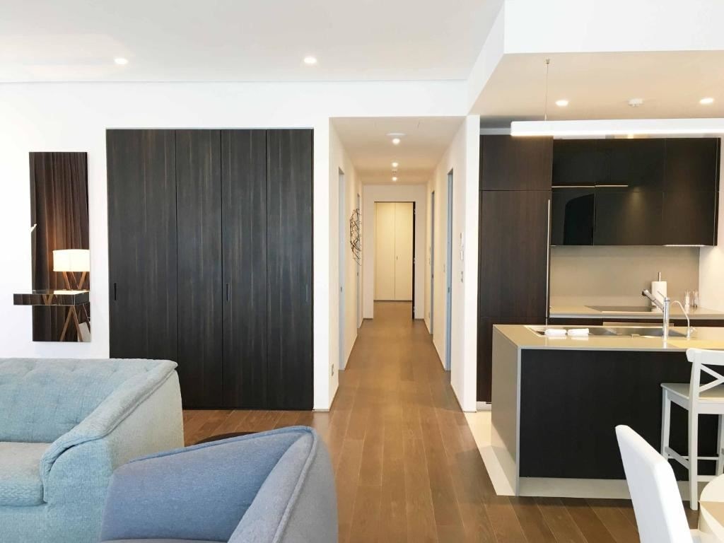 rooms-four-bedrooms-residence-garden-line