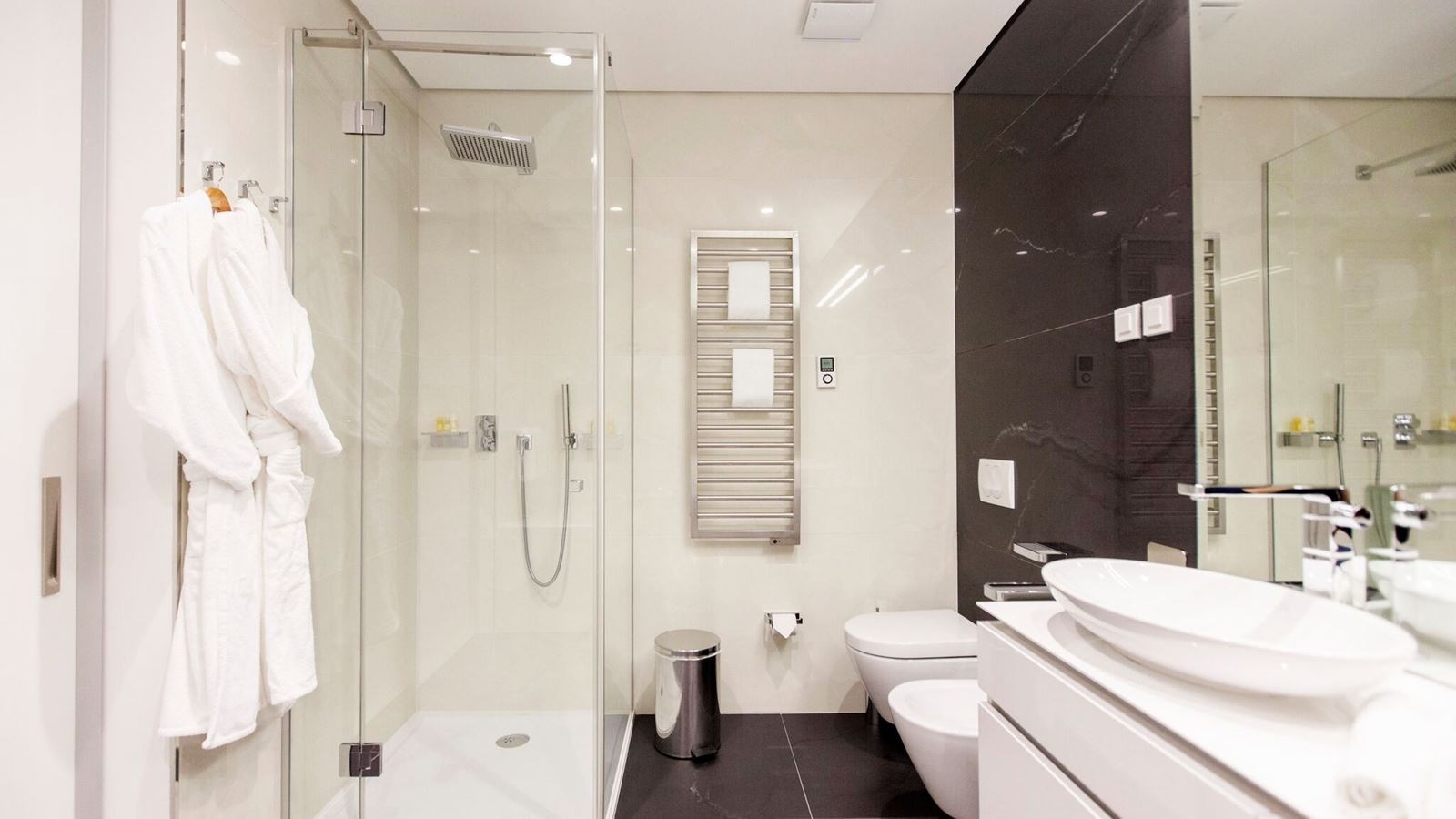 rooms-one-bedroom-residence-garden-line