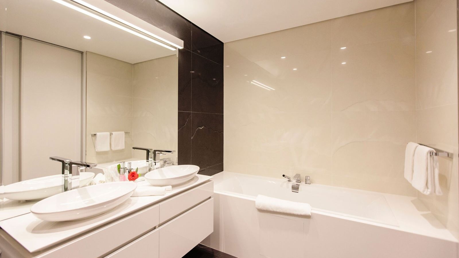 rooms-one-bedroom-residence-garden-line