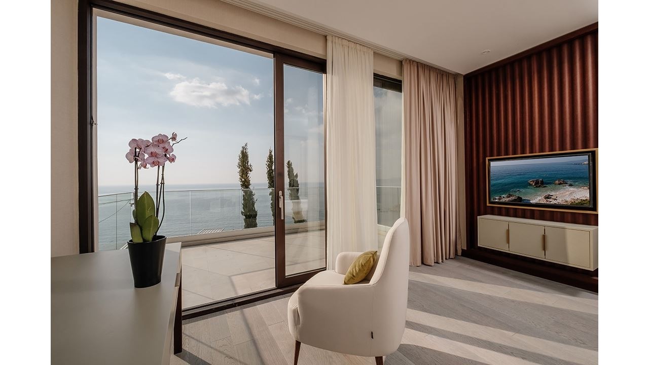 rooms-signature-villa-with-private-pool-sea-view