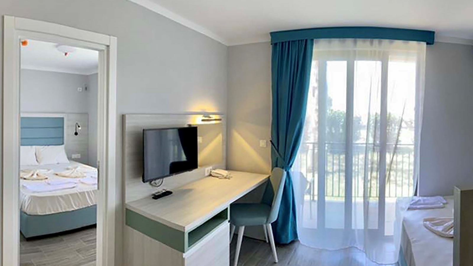 rooms-family-apartment-in-main-building-or-marina-building