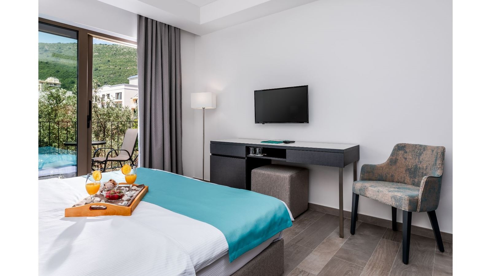 rooms-double-room-with-balcony