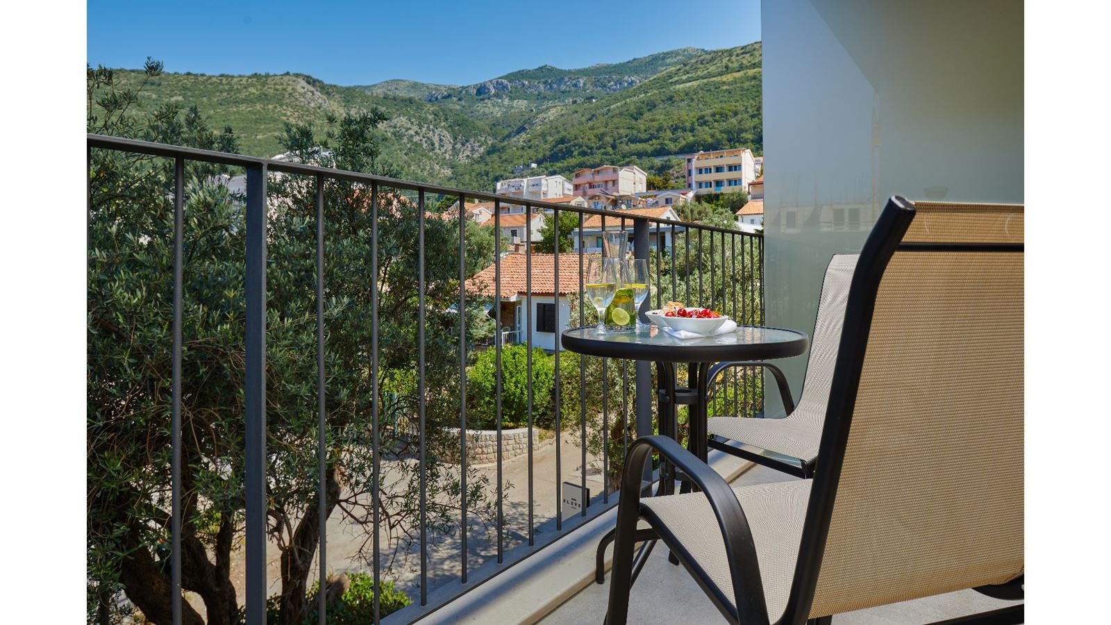 rooms-double-room-with-balcony