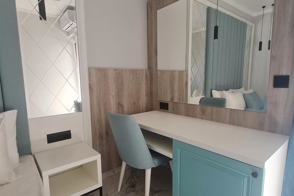 rooms-superior-room-city-view