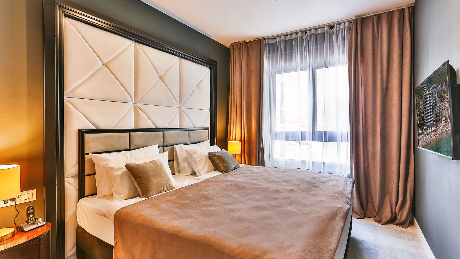 rooms-queen-suite-with-sea-view