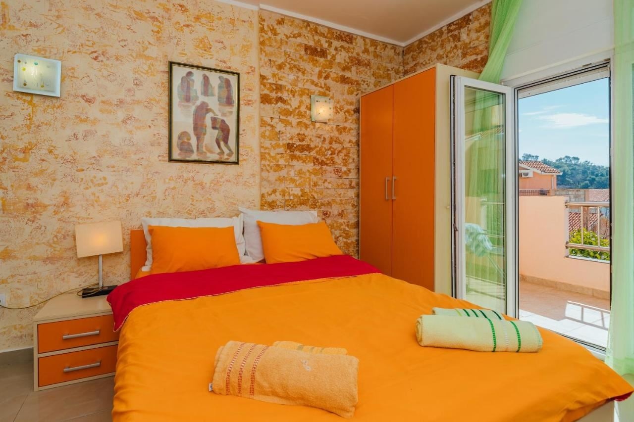 rooms-studio-triple-sea-view