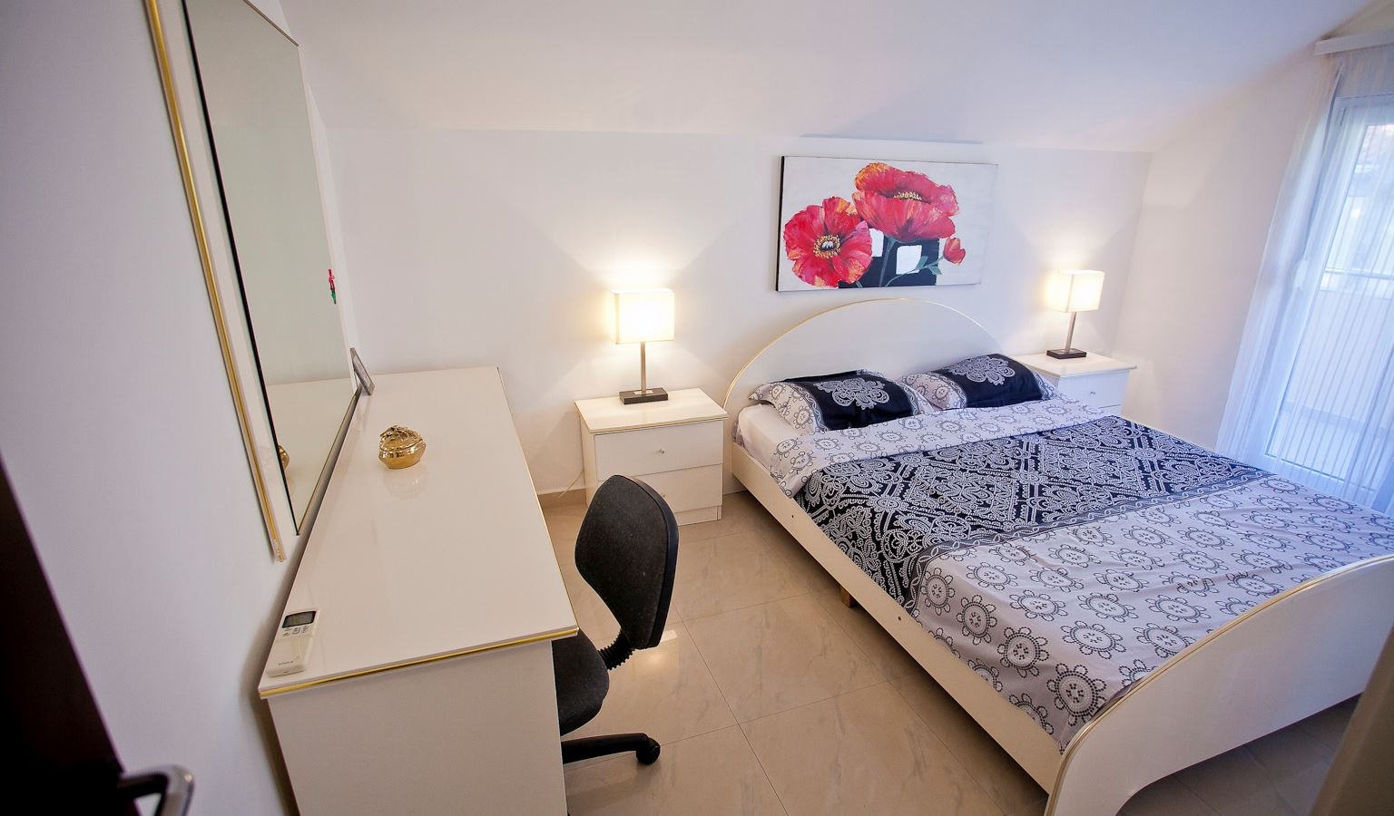 rooms-two-bedroom-apartment-100-m2