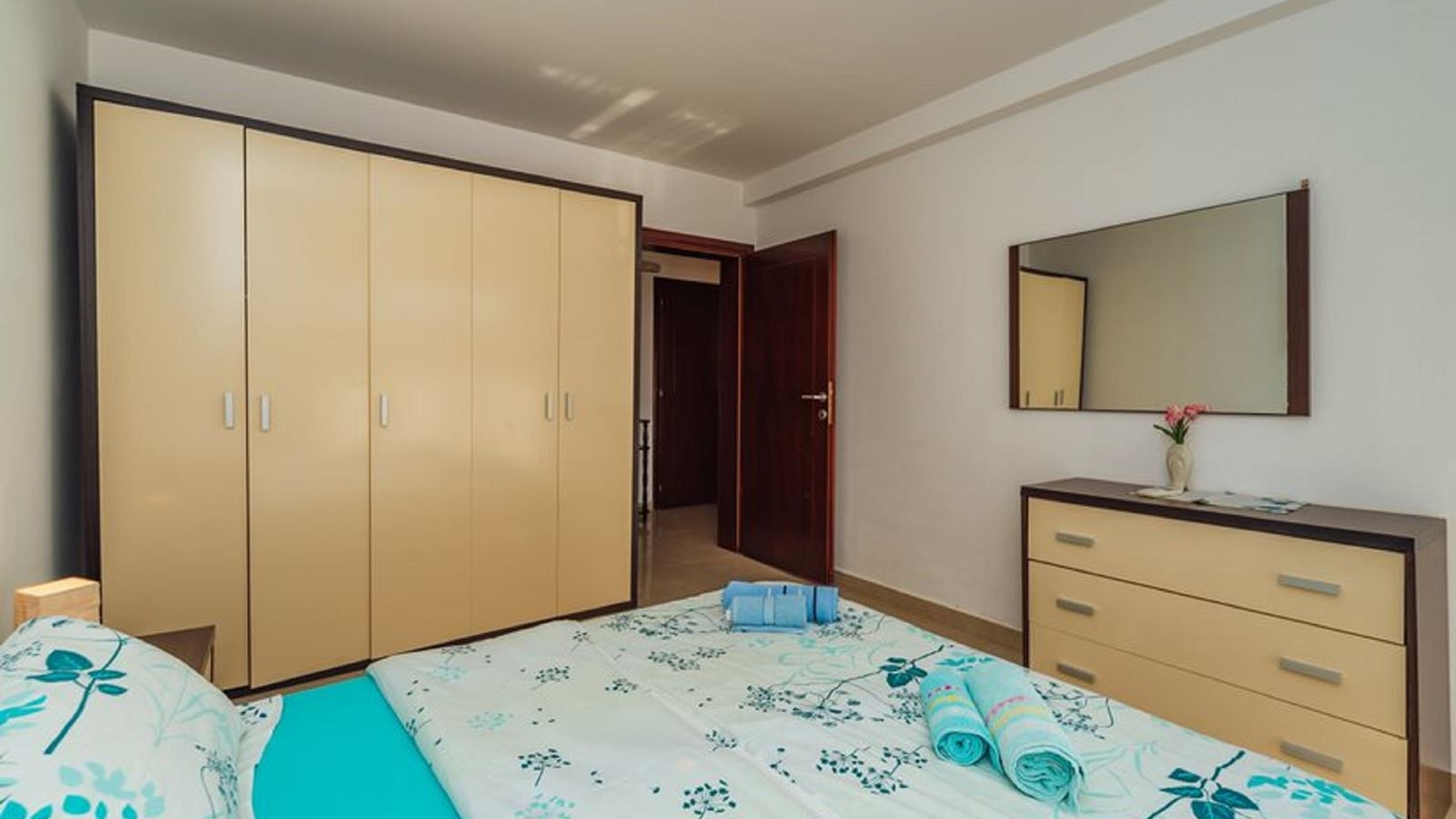 rooms-one-bedroom-apartment-4-pax