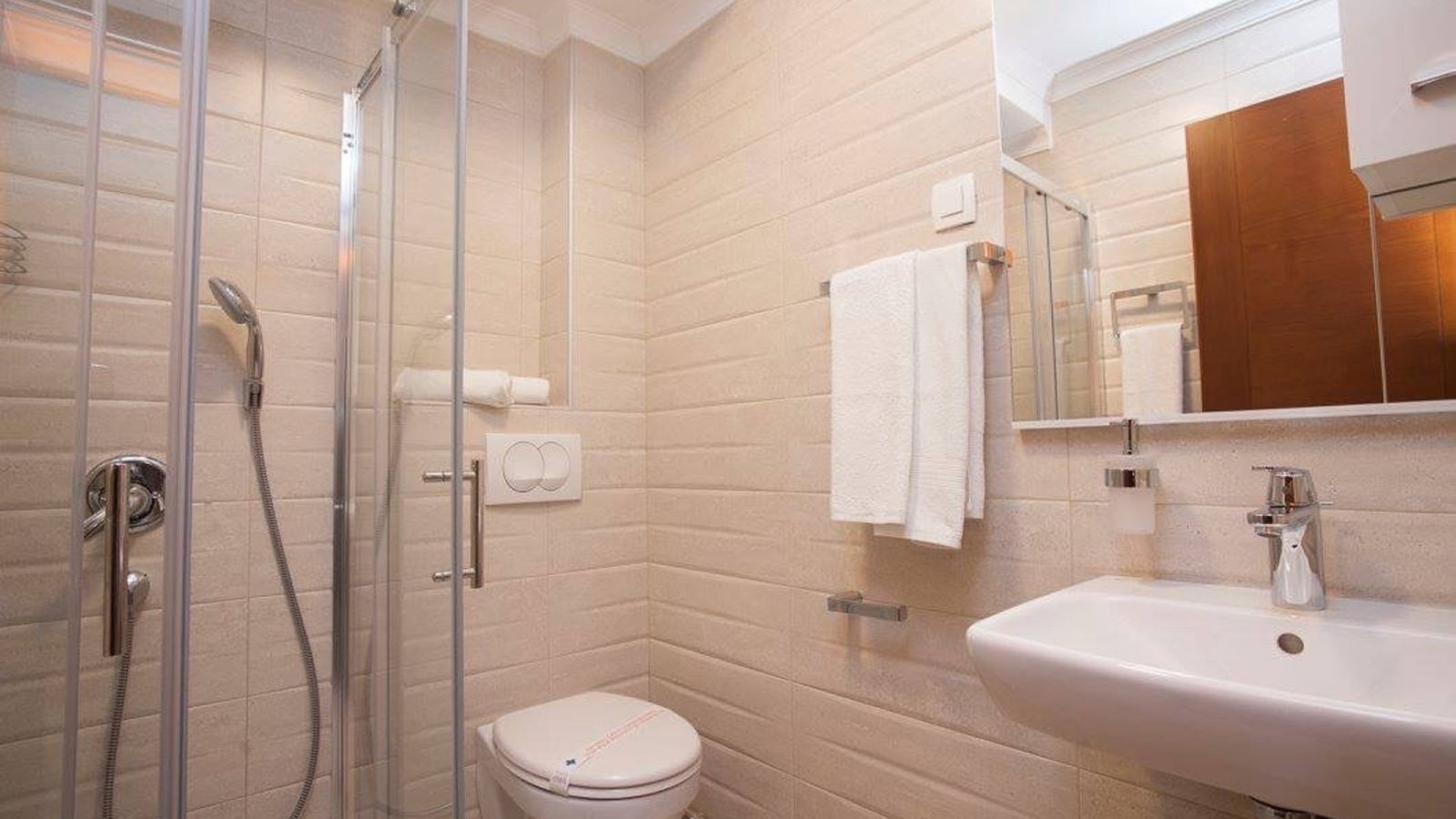 rooms-luxury-apartment