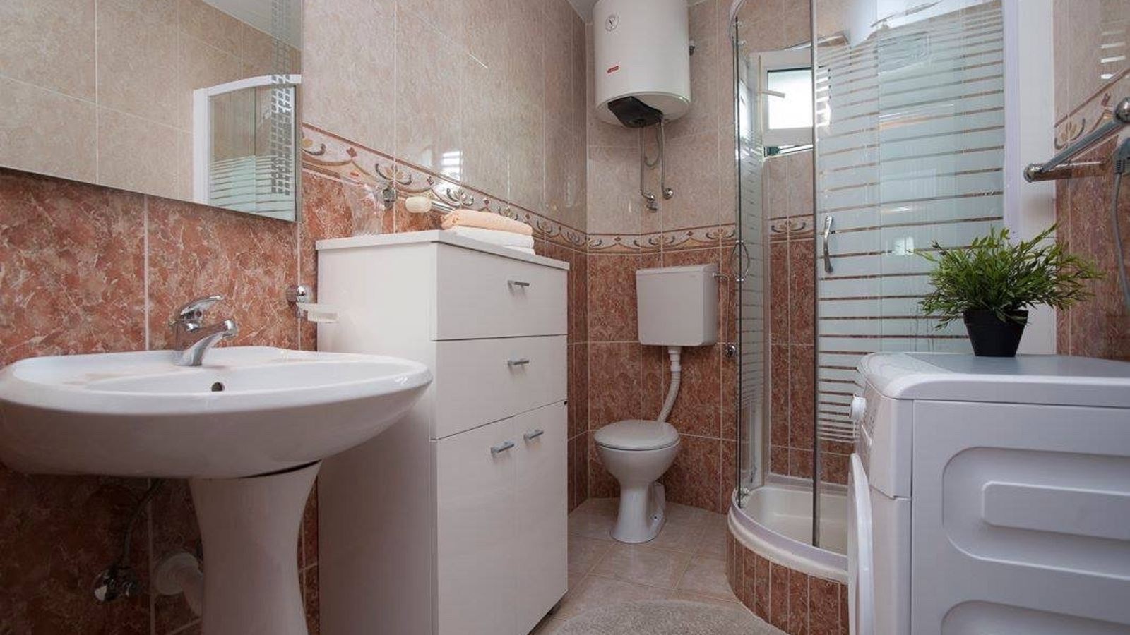 rooms-studio-apartment-sea-view