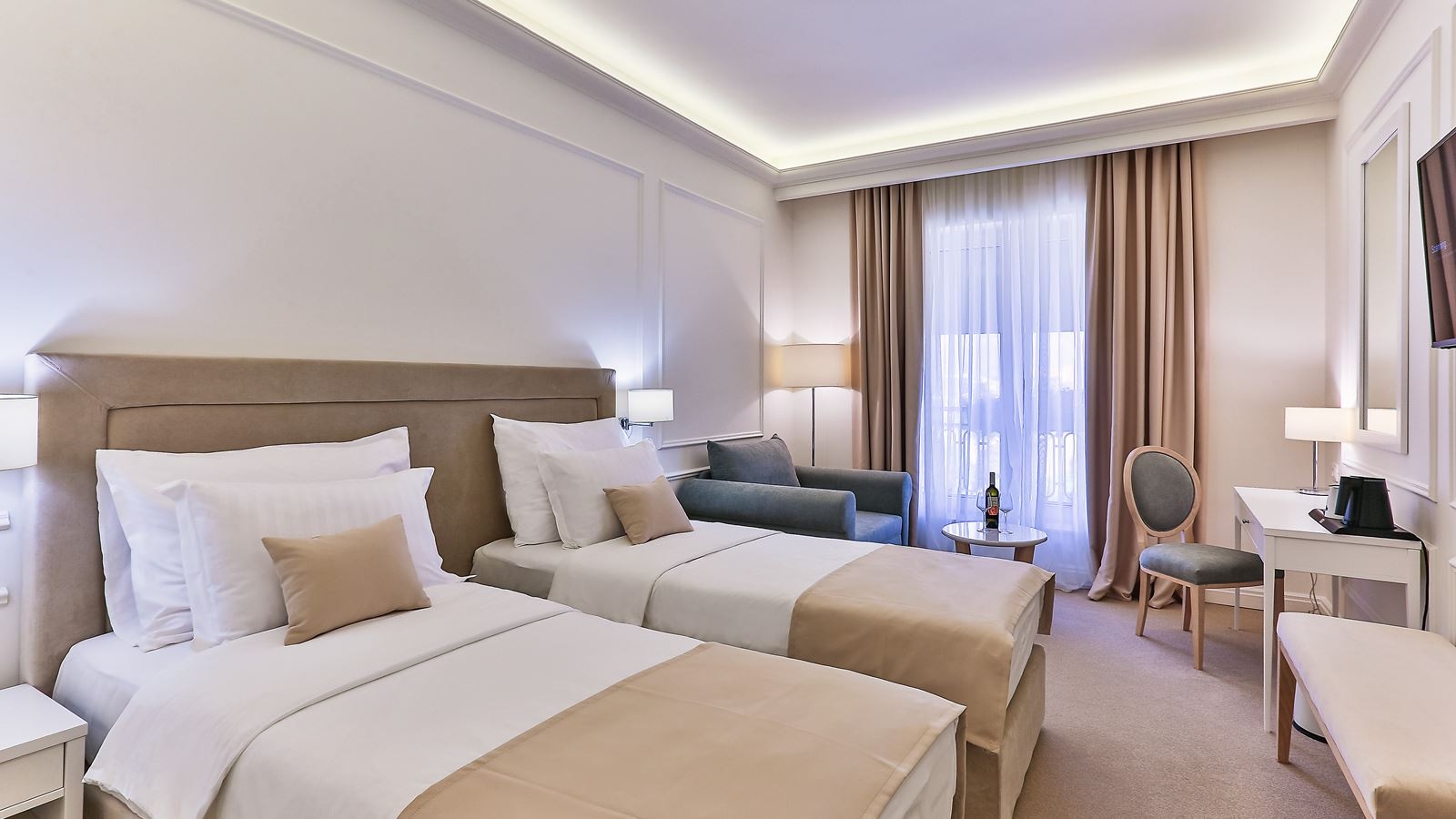 rooms-deluxe-doubletwin-room