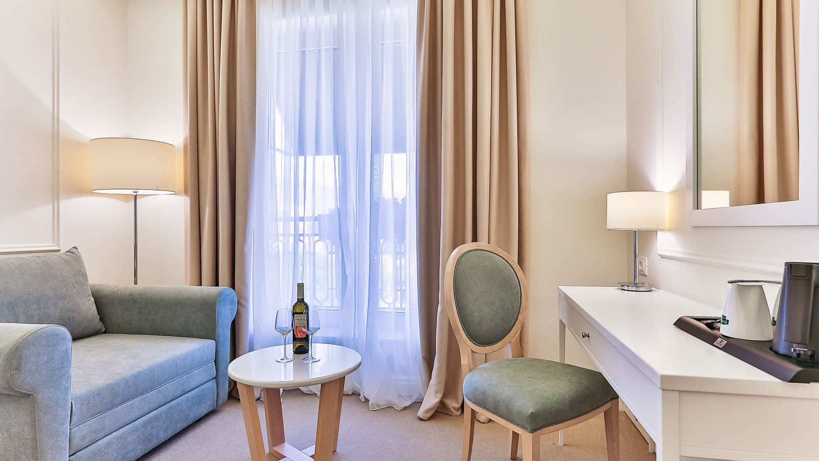 rooms-deluxe-doubletwin-room