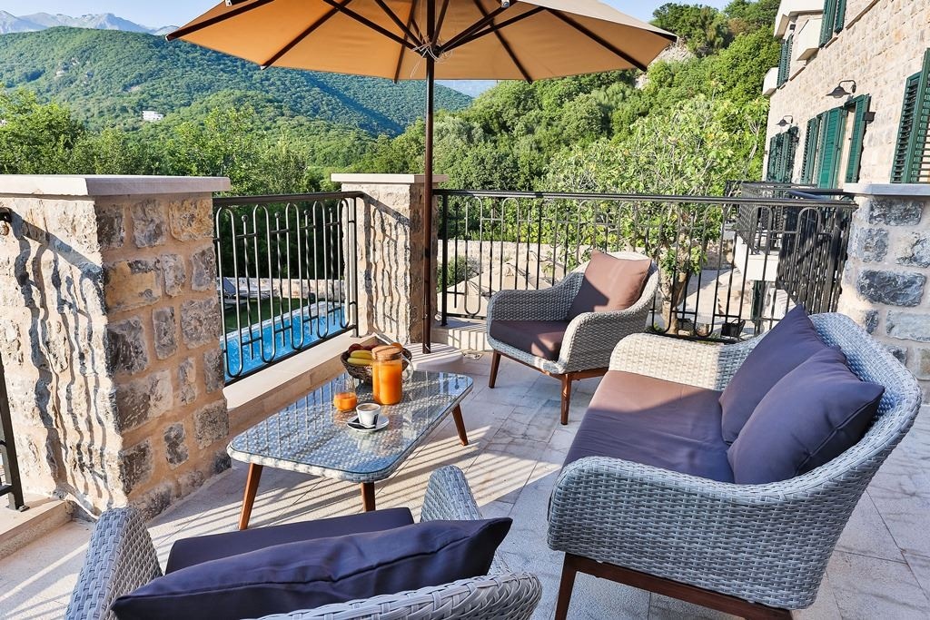 rooms-executive-suite