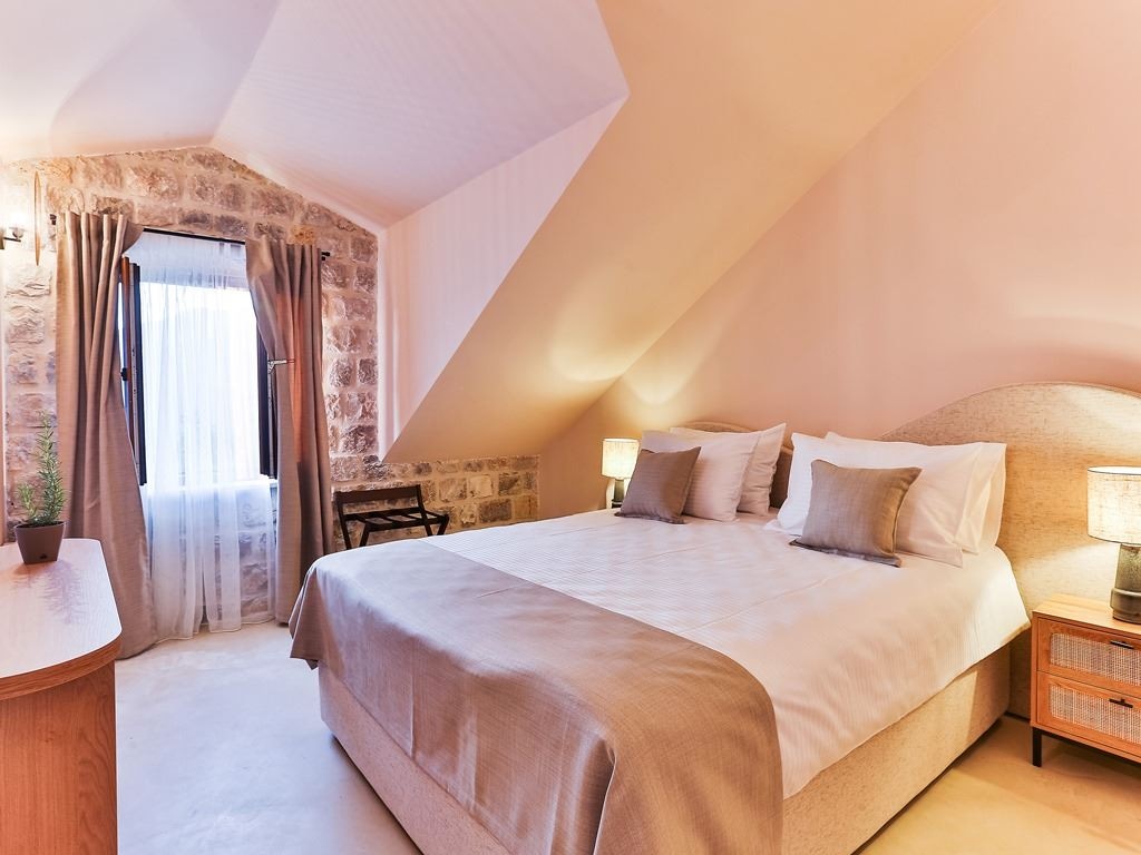 rooms-superior-double-room