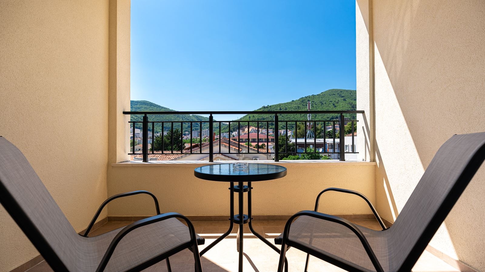 rooms-two-bedroom-apartment