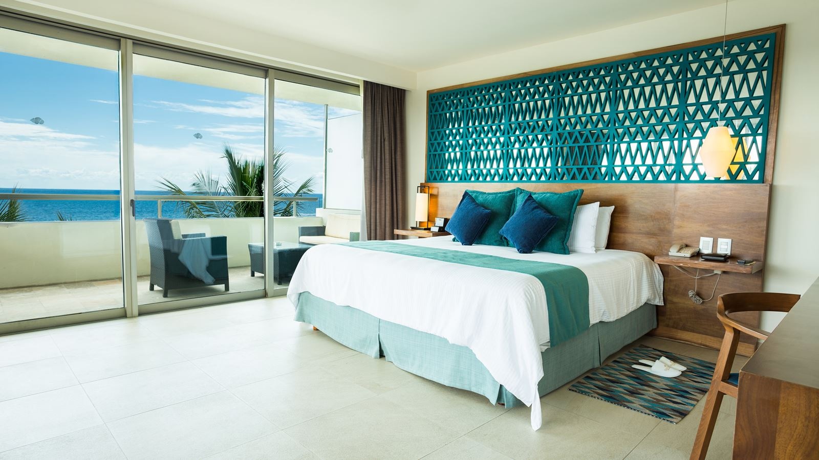 rooms-preferred-club-rooftop-ocean-front-suite-with-plunge-pool