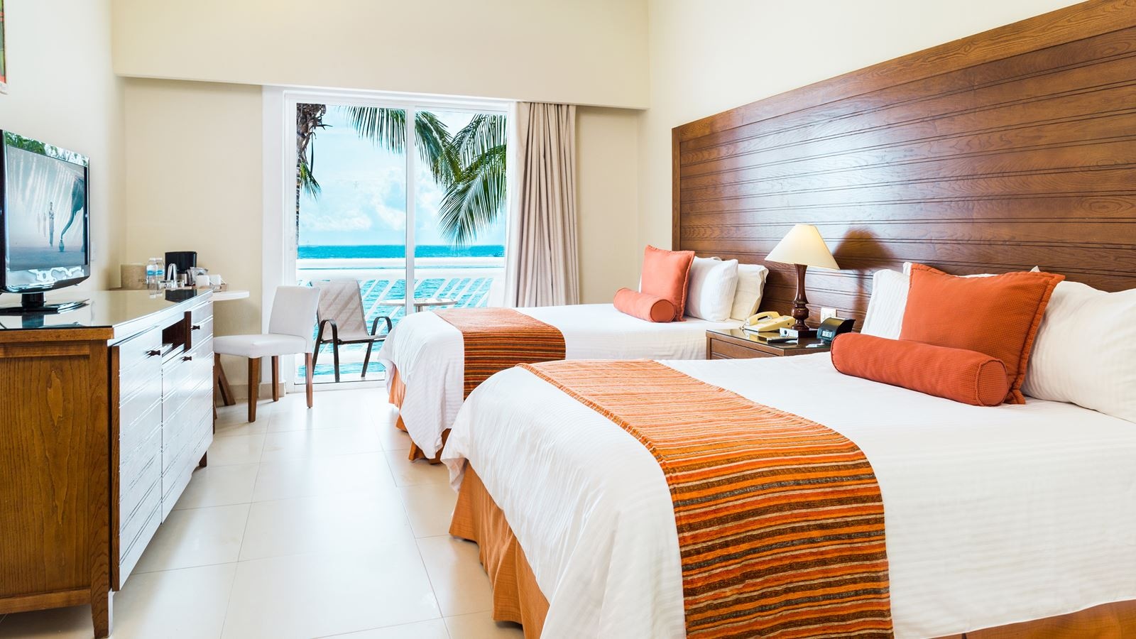 rooms-deluxe-ocean-front