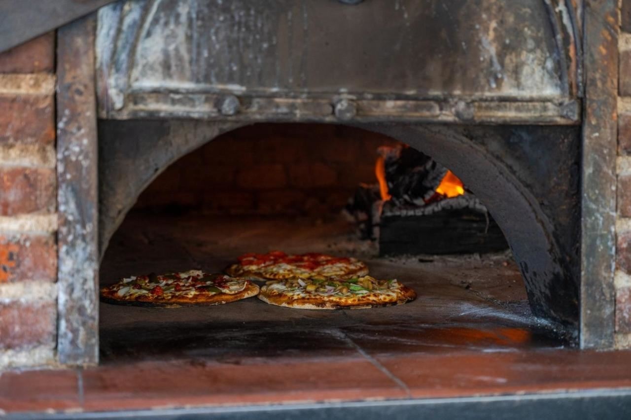 restaurants-main-restaurant