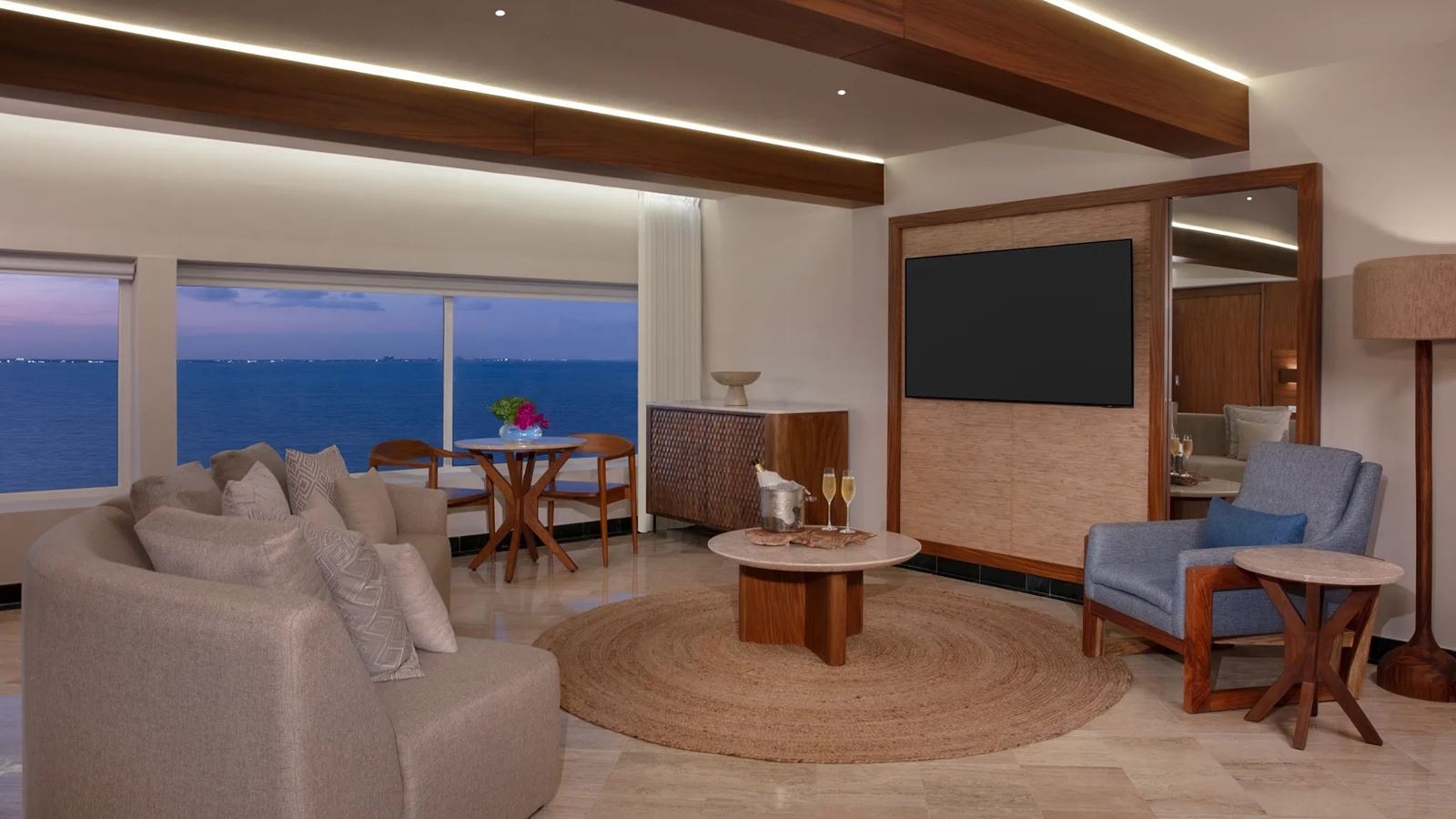 rooms-presidental-suite-adults-only-+18