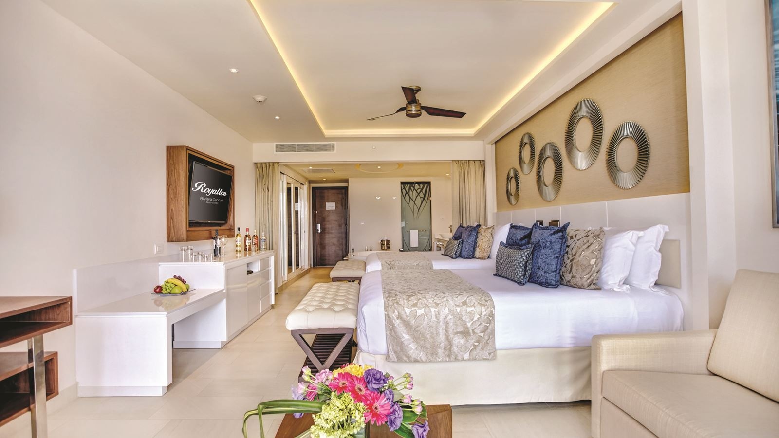 rooms-luxury-chairmans-two-bedroom-suite-ocean-front-diamond-club