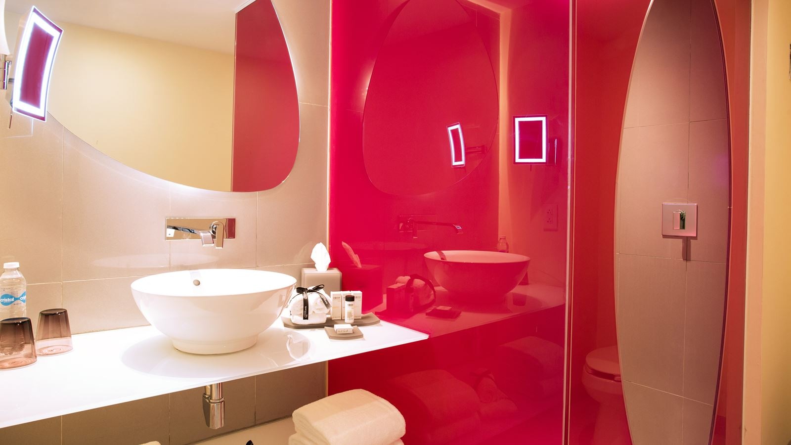 rooms-trendy-garden-view