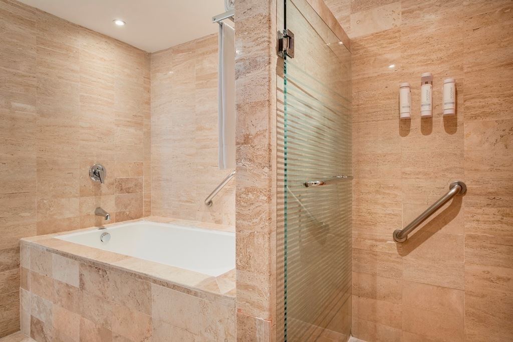 rooms-two-bedroom-penthouse-suite-ocean-front