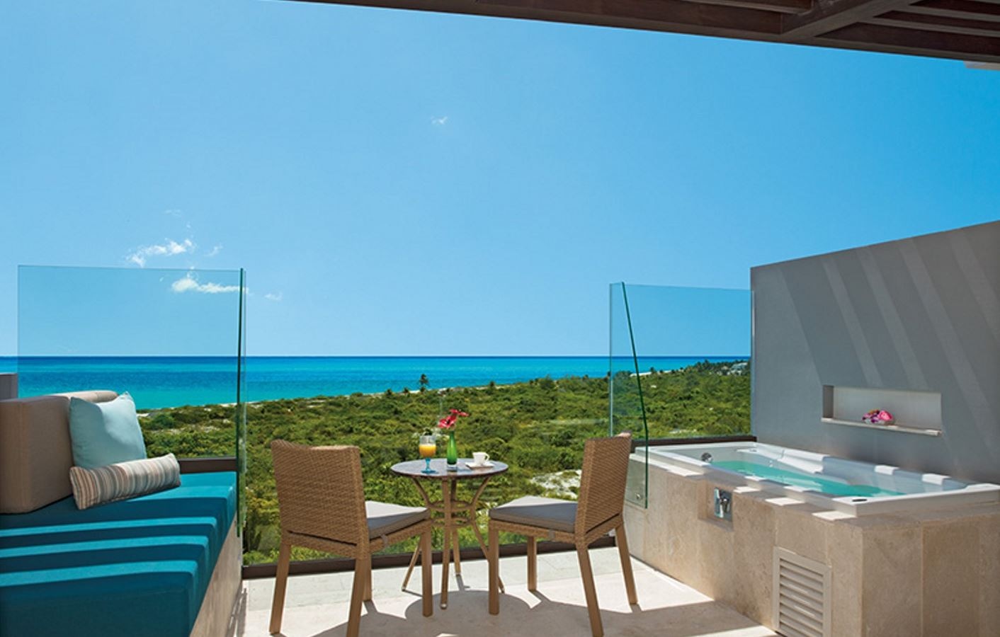 rooms-preferred-club-junior-suite-ocean-view