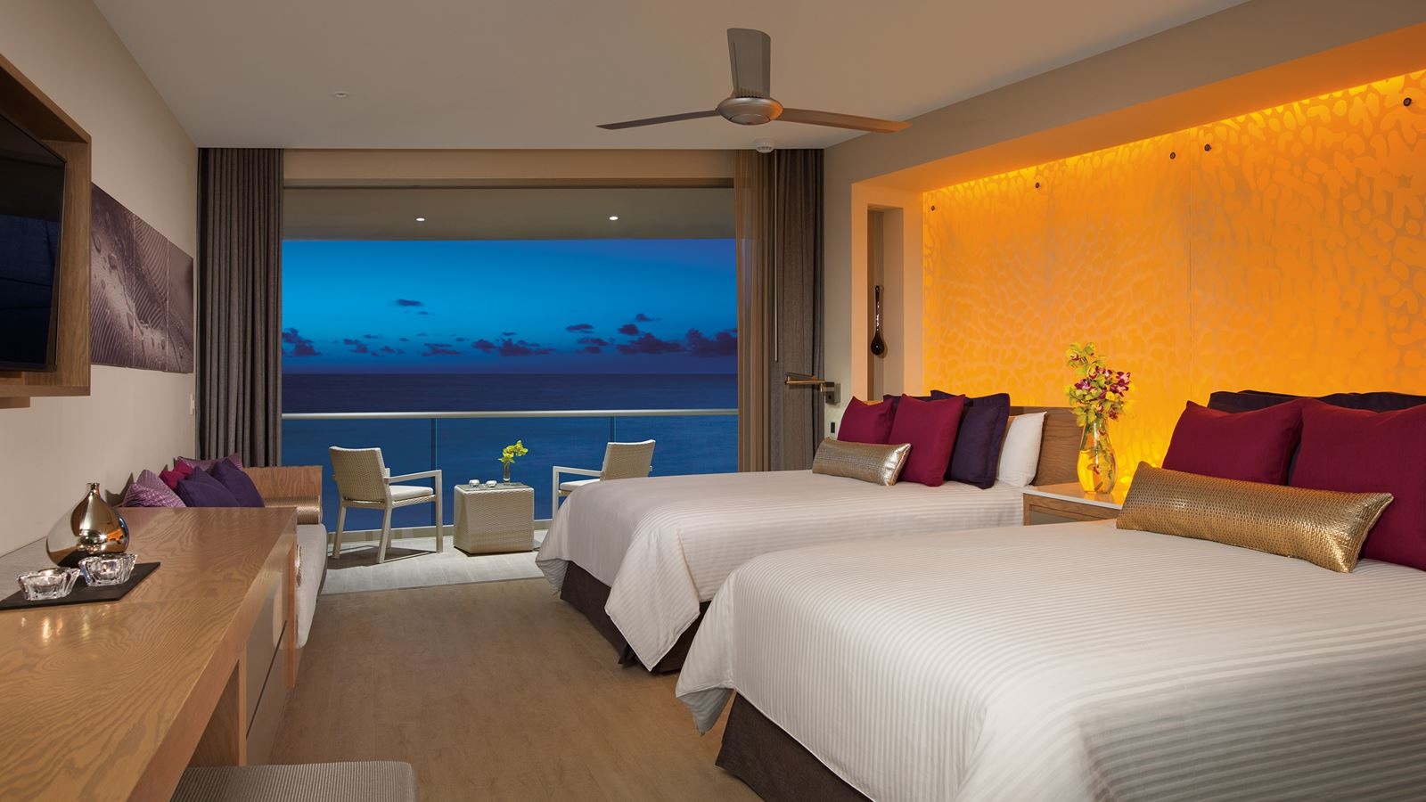 rooms-xhale-club-junior-suite-ocean-front-whirlpool