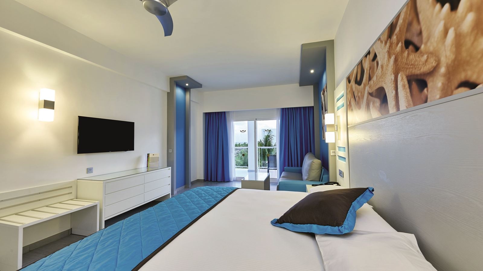 rooms-double-room-standard-lateral-sea-view