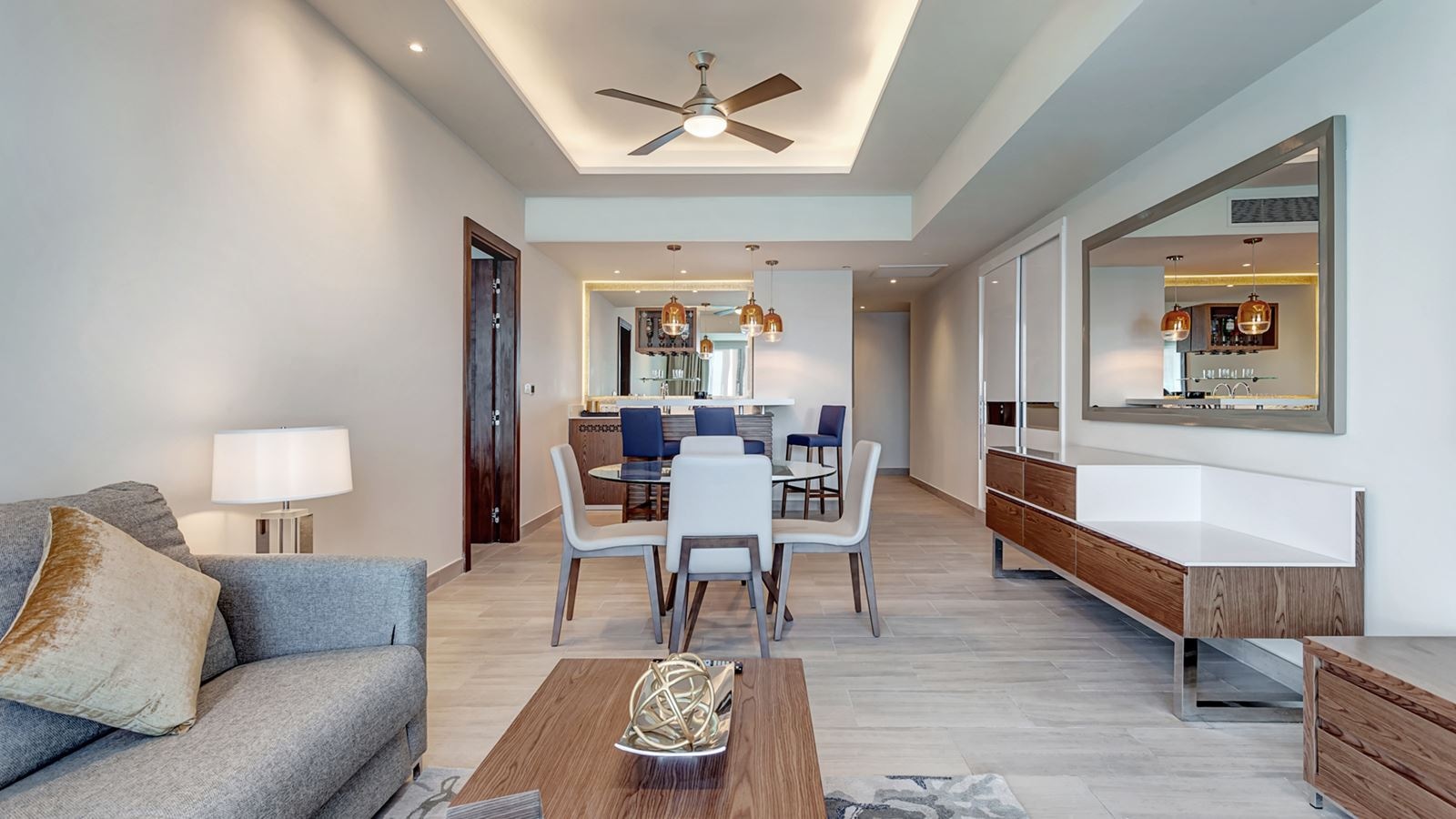 rooms-luxury-presidential-one-bedroom-suite-sunset-view-diamond-club