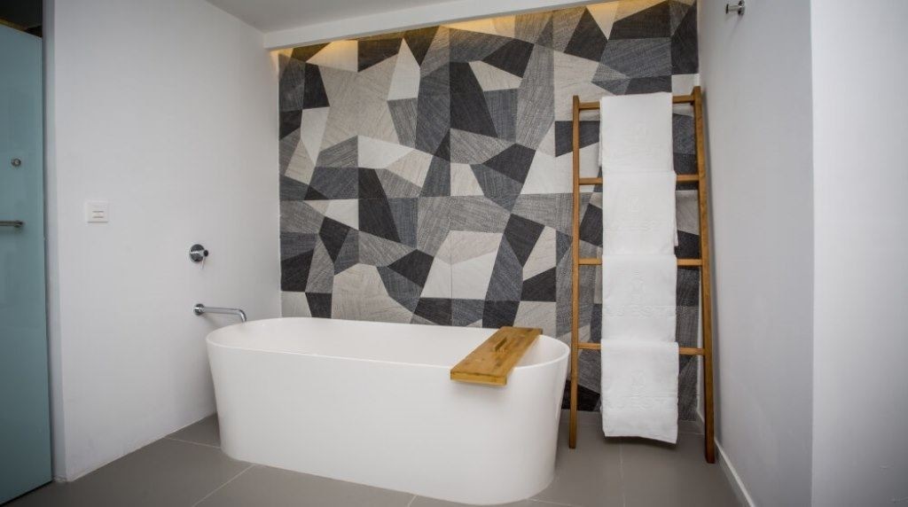 rooms-elegance-club-plunge-pool-suite-ocean-front