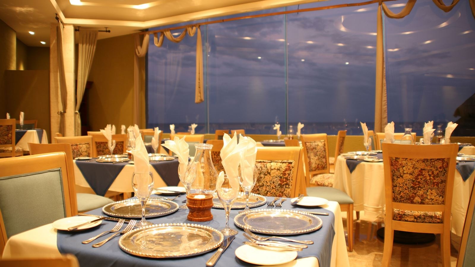 restaurants-marco-polo