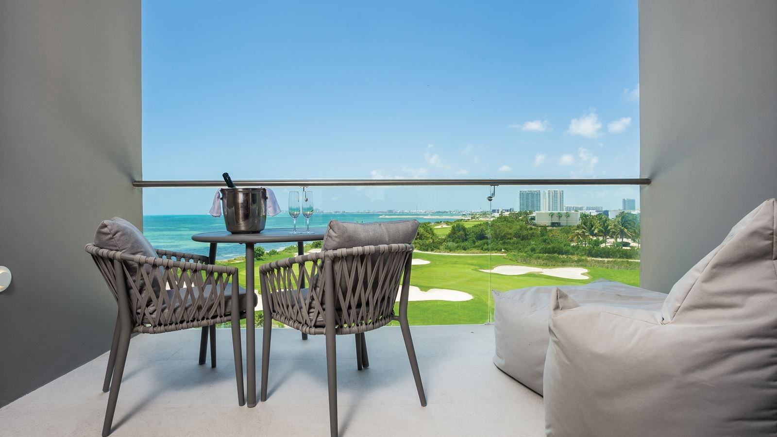 rooms-deluxe-ocean-view