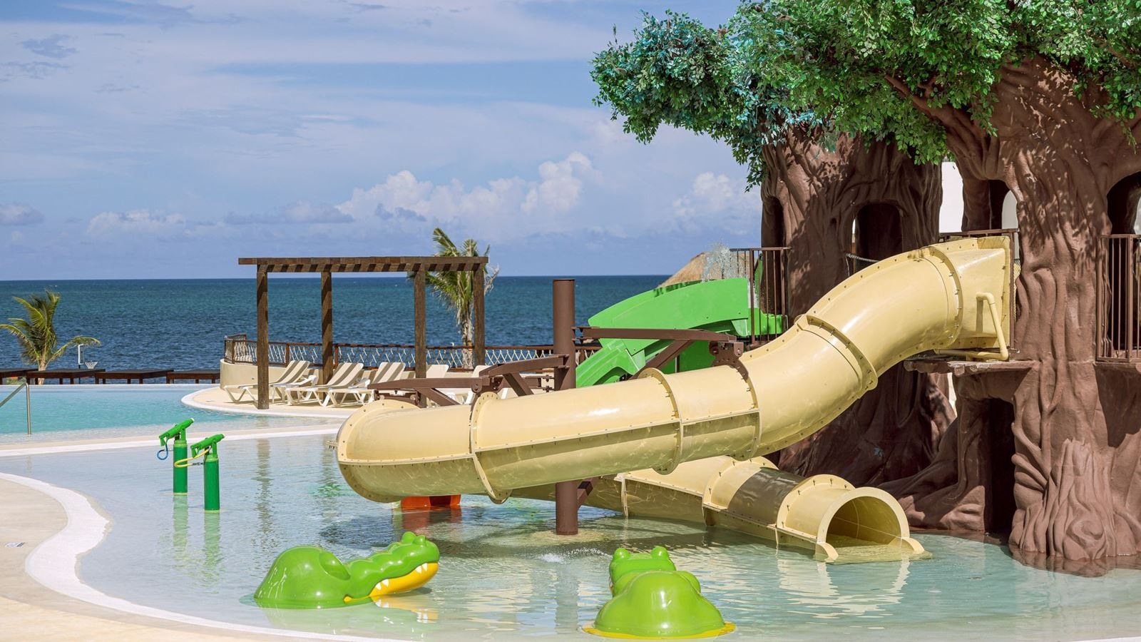 pools-outdoor-childrens-pool