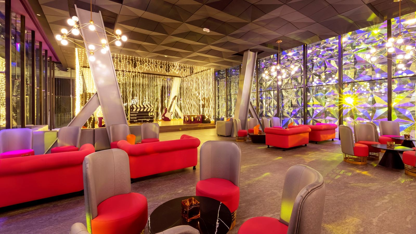 bars-studio-disco-bar--lounge