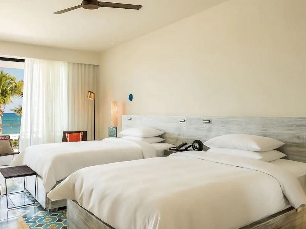 rooms-2-double-beds-ocean-view