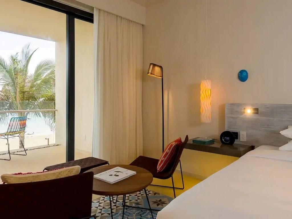 rooms-2-double-beds-beach-front