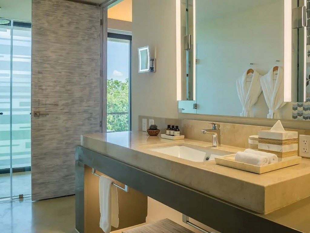 rooms-2-double-beds-lagoon-view