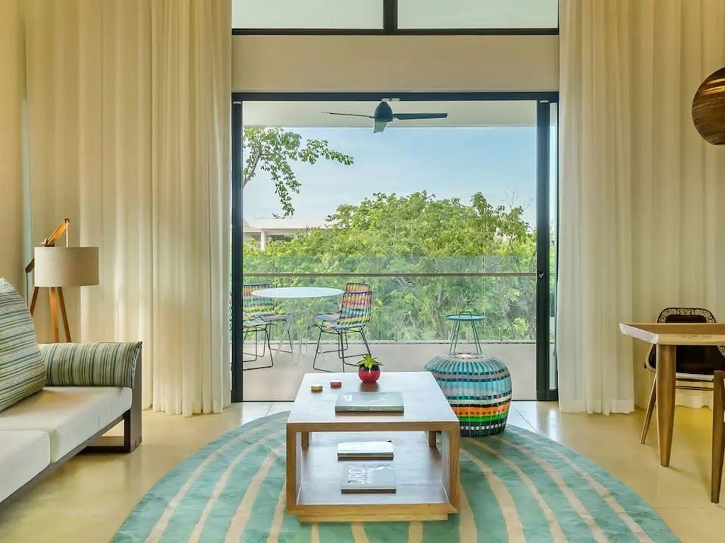rooms-lagoon-view-suite