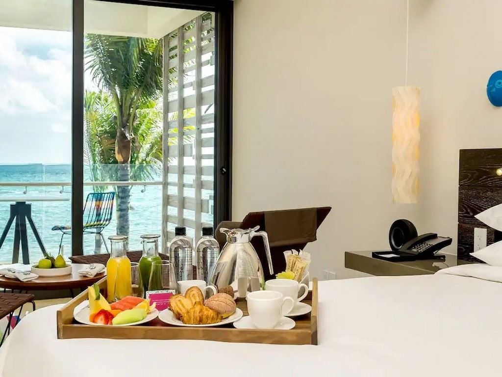 rooms-beach-front-studio