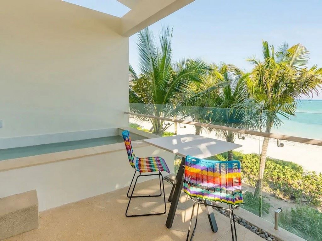 rooms-beach-front-studio