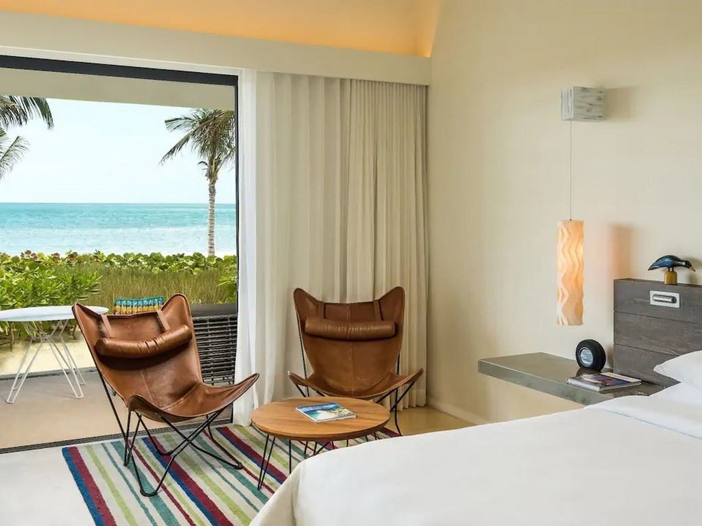 rooms-beach-front-suite