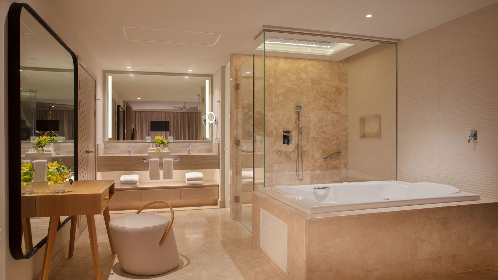 rooms-xhale-club-master-suite-ocean-front