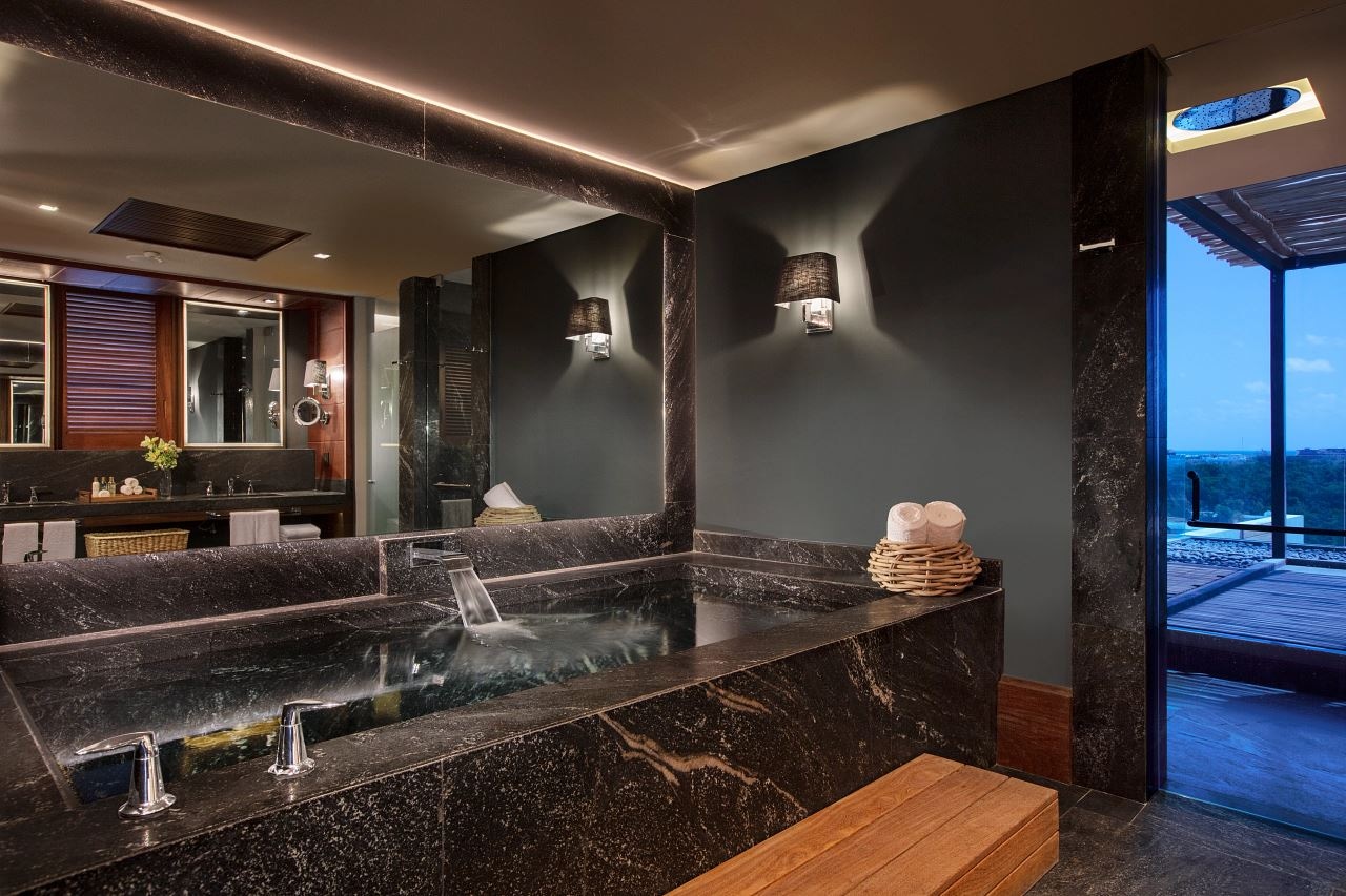 rooms-preferred-club-paramount-suites-ocean-view