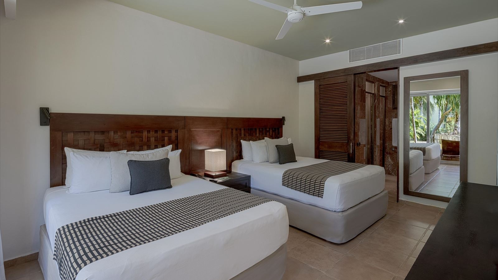 rooms-privileged-family-suites