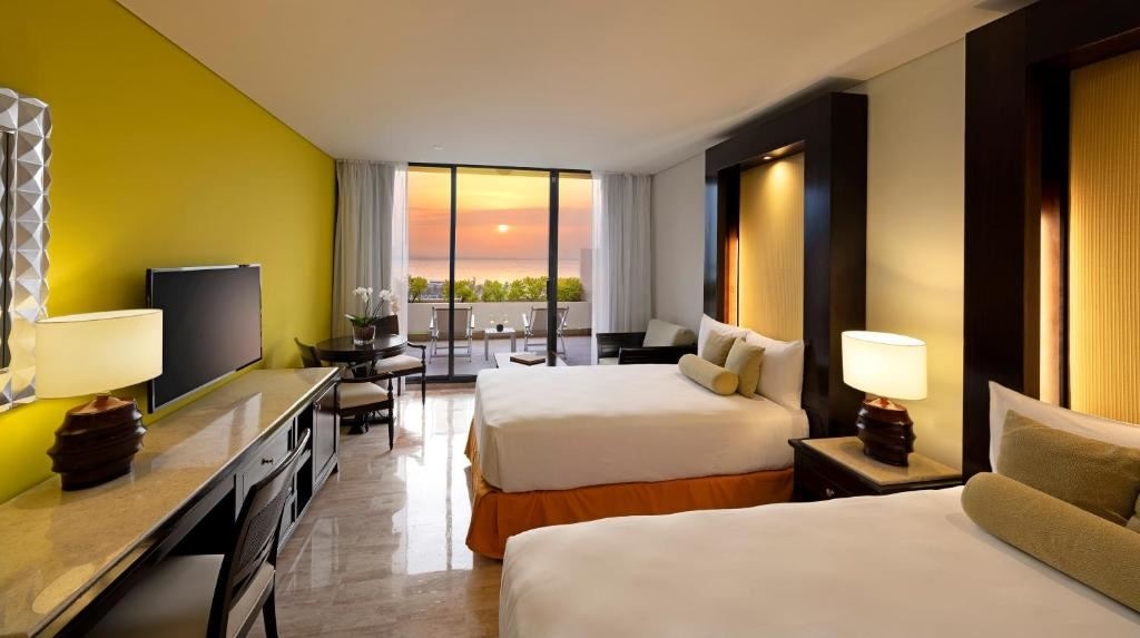 rooms-junior-suite-sunset-view